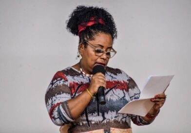 ELisabete Nascimento - Pássaro de Césio